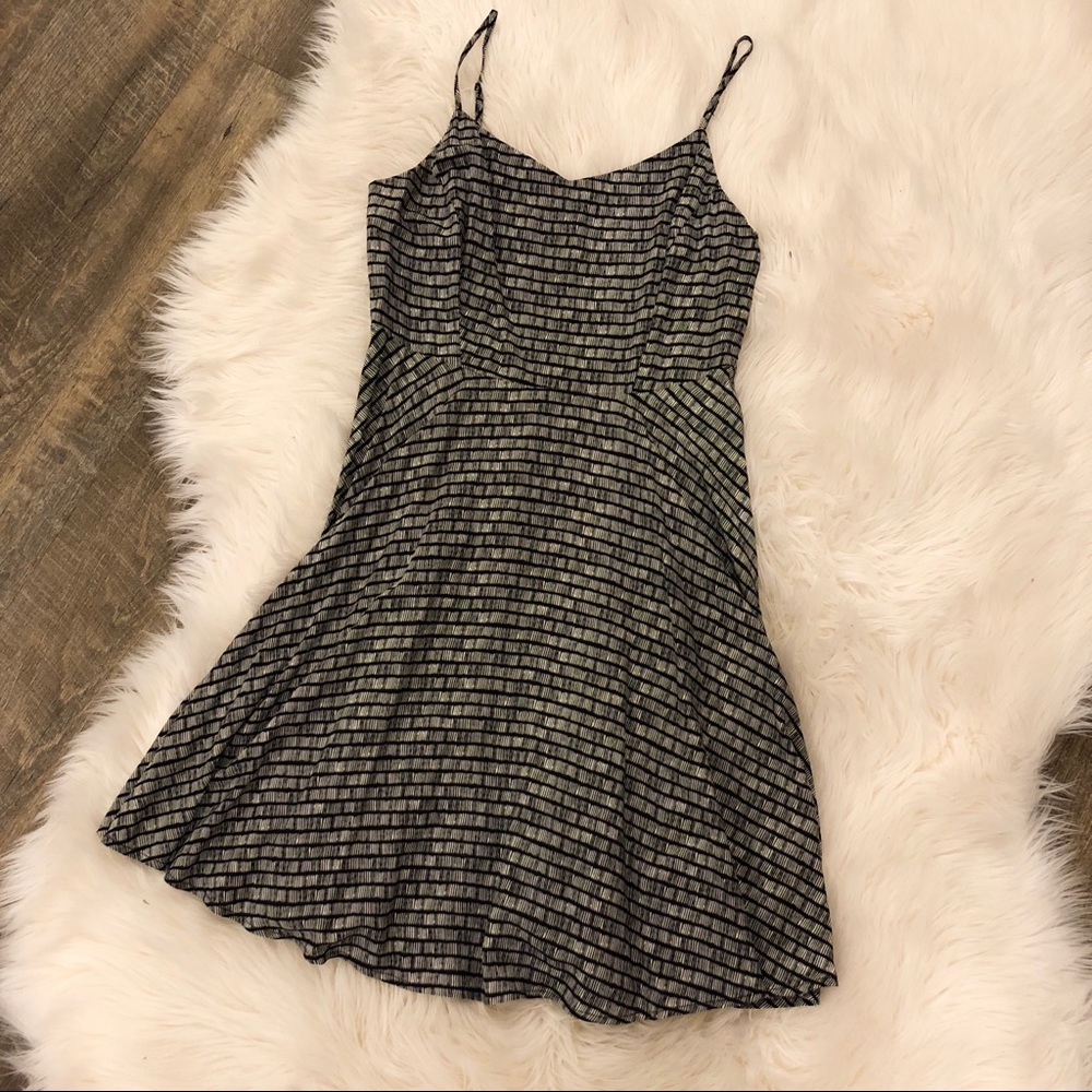 Old Navy a-line dress black and white